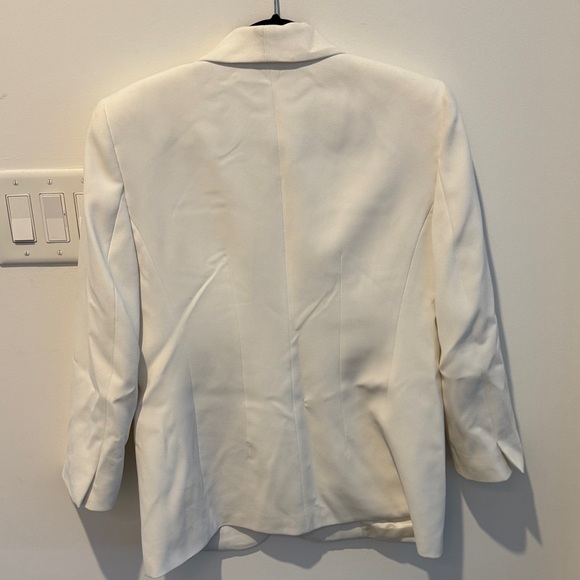 Zara White Blazer - Picture 3 of 5